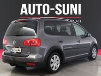 Käytetty VW Touran Cross 140 HP (102 kW) 2011 Tila-auto