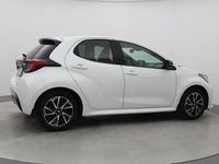 Käytetty Toyota Yaris Hybrid Premium 116 HP (85 kW) 2022 Valkoinen Viistoperä