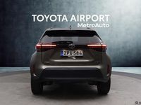 Käytetty Toyota Yaris Cross 116 HP (85 kW) 2024 Ruskea (beige) Katumaasturi