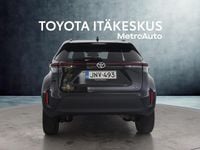 Käytetty Toyota Yaris Cross 116 HP (85 kW) 2025 Musta Katumaasturi