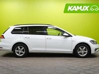 Käytetty VW Golf VIII Comfortline 131 HP (96 kW) 2020 Valkoinen Farmari
