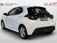 Käytetty Toyota Yaris Active 114 HP (83 kW) 2022 Valkoinen Viistoperä