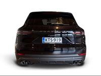 Käytetty Porsche Cayenne 462 HP (339 kW) 2020 Musta Katumaasturi