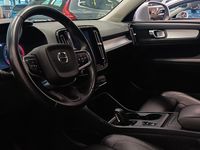 Käytetty Volvo XC40 Momentum 190 HP (139 kW) 2018 Katumaasturi