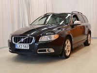 käytetty Volvo V70 2,0D Summum ** Myydään Huutokaupat.com **