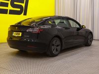 käytetty Tesla Model 3 Long Range Dual AWD Facelift / Vetokoukku / Ilmalämpöpumppu / Autopilot / Premium Audio / Lasikatto / Tehdastakuu