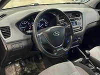 Käytetty Hyundai i20 Classic 114 HP (83 kW) 2015 Hopea / harmaa Viistoperä