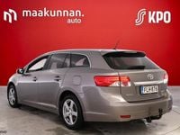 Käytetty Toyota Avensis Multidrive S 147 HP (108 kW) 2014 Ruskea Farmari