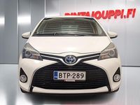 Käytetty Toyota Yaris Hybrid Style 73 HP (53 kW) 2015 Valkoinen Viistoperä
