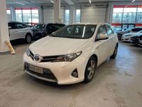 Käytetty Toyota Auris Hybrid Active 99 HP (72 kW) 2015 Viistoperä