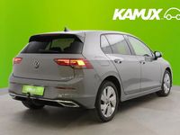 Käytetty VW Golf VIII Business 150 HP (110 kW) 2023 Hopea / harmaa Sedan