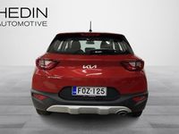 Käytetty Kia Stonic LX 101 HP (74 kW) 2022 Punainen Katumaasturi