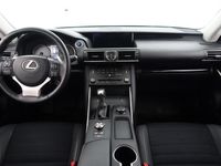 käytetty Lexus IS300h Hybrid A Comfort JUURI SAAPUNUT!| Adapt.Vakkari | 1-omisteinen suomiauto | Merkkihuollettu | Puolinahat |