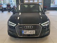 Käytetty Audi A3 Sportback e-tron Business 204 HP (150 kW) 2020 Musta Viistoperä