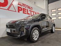 Käytetty Toyota Yaris Cross Active 116 HP (85 kW) 2024 Musta Katumaasturi