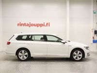 käytetty VW Passat Variant GTE Plug-In Hybrid 160 kW (218 hv) DSG-automaatti - Kiinteä korko 3,99% + kulut - * Huippu siisti / Adapt vakkari / Peruutuskamera / 2xRenkaat / Juuri huollettu * - J. autoturva - Ilmainen kot