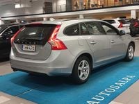 Käytetty Volvo V60 Kinetic 114 HP (83 kW) 2015 Harmaa Farmari