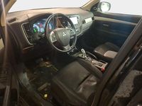 Käytetty Mitsubishi Outlander P-HEV Instyle 121 HP (88 kW) 2014 Farmari