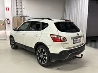 käytetty Nissan Qashqai 1,6L ** Suomi-auto / Vakkari / 360 Kamera / Koukku / Lasikatto **