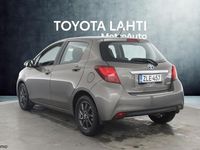 Käytetty Toyota Yaris Hybrid Active 73 HP (53 kW) 2016 Viistoperä