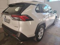 Käytetty Toyota RAV4 Hybrid Active 222 HP (163 kW) 2019 Valkoinen Katumaasturi