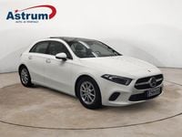 Käytetty Mercedes A180 Business 136 HP (100 kW) 2019 Musta Viistoperä