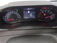 Käytetty Peugeot 208 Active 75 HP (55 kW) 2024 Keltainen Viistoperä