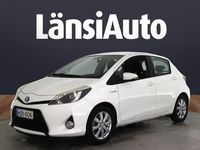 Käytetty Toyota Yaris Hybrid Style 75 HP (55 kW) 2012 Viistoperä