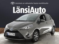 Käytetty Toyota Yaris Hybrid Edition 73 HP (53 kW) 2020 Harmaa Viistoperä