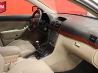 käytetty Toyota Avensis 2.2 D-4D 177hv Linea Sol Elegant pakettiauto + FARKKU-KOHTUU KILOMETREIN + WEBASTO + XENONIT + RAHOITUS +