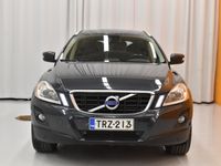 käytetty Volvo XC60 D5 AWD Summum aut ** TULOSSA TUUSULAAN / Suomi-Auto / Webasto / Vakkari / P-Tutkat / Nahat / Xenon / Muistipenkki / Koukku **