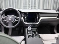 käytetty Volvo V60 T6 TwE AWD Recharge R-Design aut Tulossa / ACC / Panorama / H&K / HUD / 360° / BLIS /