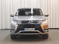 Käytetty Mitsubishi Outlander P-HEV Instyle 121 HP (88 kW) 2016 Katumaasturi
