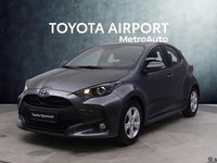 Käytetty Toyota Yaris Hybrid Active 116 HP (85 kW) 2024 Harmaa Viistoperä