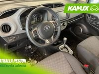 Käytetty Toyota Yaris Multidrive S 99 HP (72 kW) 2015 Hopea / harmaa Viistoperä