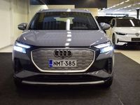 käytetty Audi Q4 e-tron 35 e-tron* Tehdastakuu 2/ 2025 saakka* uutta vastaava* *** PÖRHÖN HELMIMARKKINAT: rahoituskorko alk.