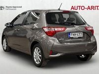 Käytetty Toyota Yaris Multidrive S 112 HP (82 kW) 2018 Met. harmaa Viistoperä