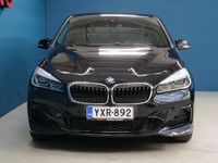 käytetty BMW 225 Active Tourer 2-sarja 225xe Active Tourer xe , M-Sport, Hifi, Kamera, HUD, Lämmitettävä ohjauspyörä - Korkotarjous 3,99%+kulut