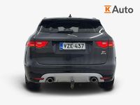 Käytetty Jaguar F-Pace S 301 HP (221 kW) 2016 Musta Katumaasturi
