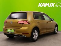 Käytetty VW Golf VII Highline 116 HP (85 kW) 2019 Keltainen / beige Sedan