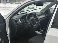 Käytetty Suzuki Vitara GL 120 HP (88 kW) 2016 Katumaasturi