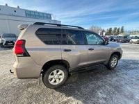 Käytetty Toyota Land Cruiser Life 177 HP (130 kW) 2019 Ruskea (beige) Van