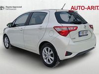Käytetty Toyota Yaris Active 110 HP (80 kW) 2018 Valkoinen Viistoperä