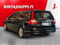 Käytetty Volvo V70 Momentum 175 HP (128 kW) 2010 Musta Farmari