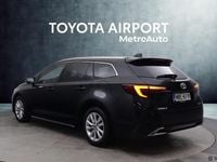 Käytetty Toyota Corolla Edition 140 HP (102 kW) 2025 Musta Farmari
