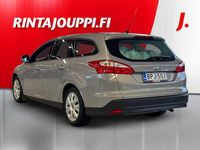 Käytetty Ford Focus Trend 125 HP (91 kW) 2012 Harmaa Farmari