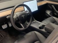 käytetty Tesla Model 3 Performance