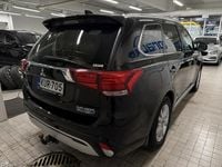 Käytetty Mitsubishi Outlander P-HEV Instyle 135 HP (99 kW) 2019 Katumaasturi