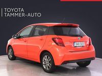 Käytetty Toyota Yaris Hybrid 73 HP (53 kW) 2016 Oranssi Viistoperä