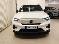 Käytetty Volvo XC40 Plus 300 kW (408 HP) 2023 Valkoinen Katumaasturi